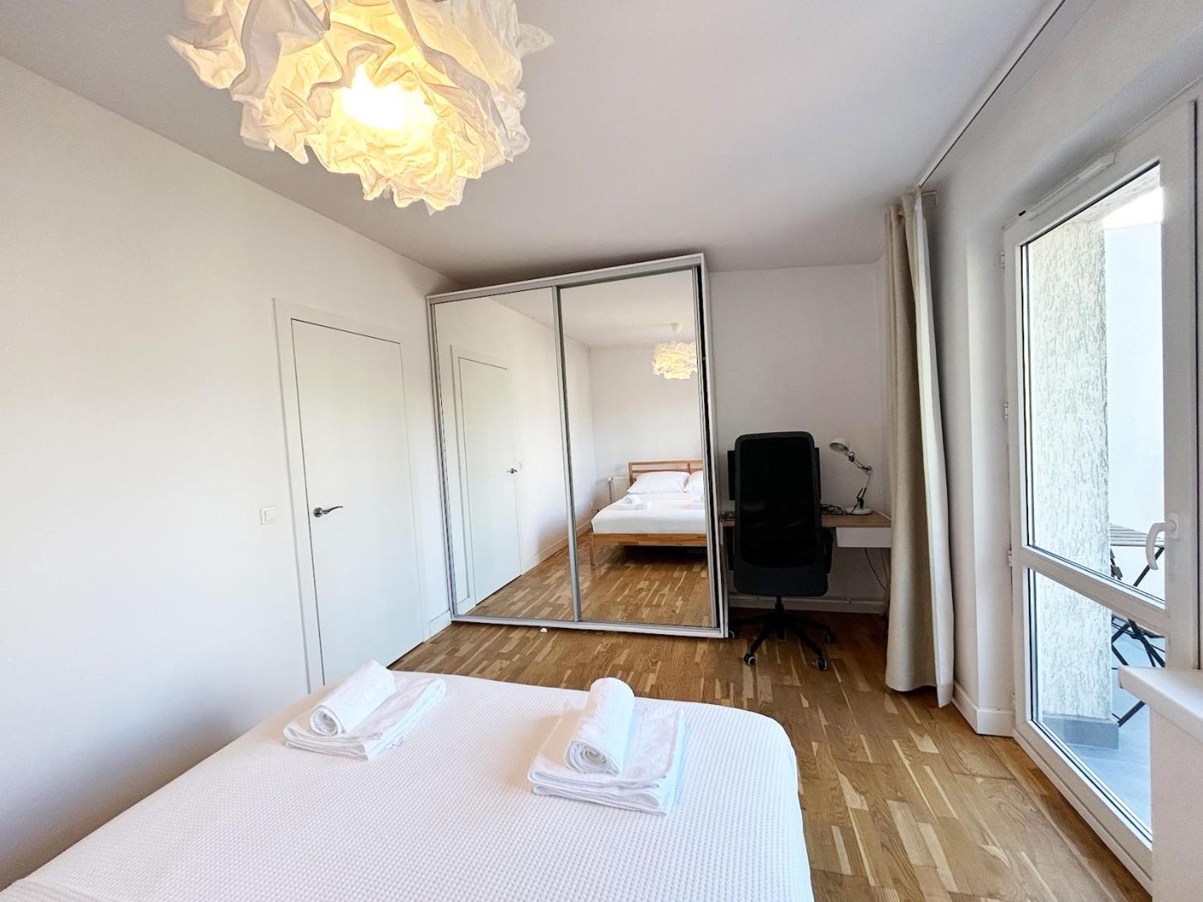 Fantastays - Sunny Cloud Apartment